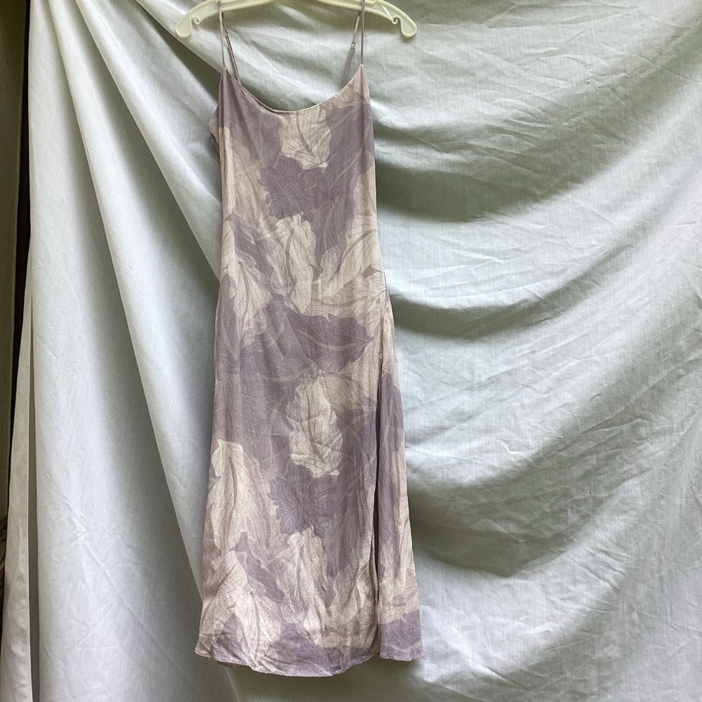 Wilfred Mauve and Cream Patterned leaf print Dress side slit, size 4